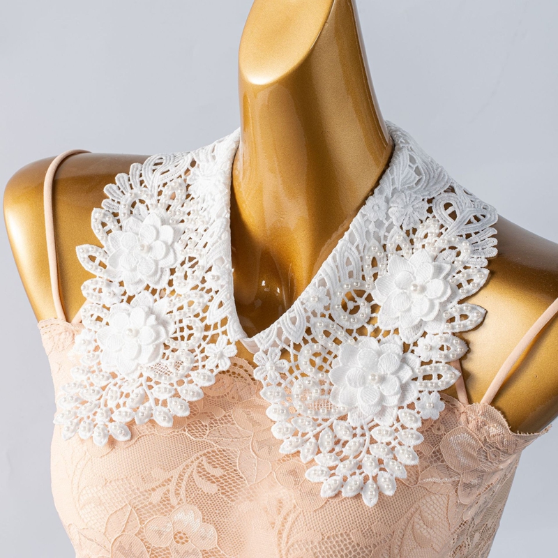 Shirts - Collier fantaisie amovible à revers ajouré,
